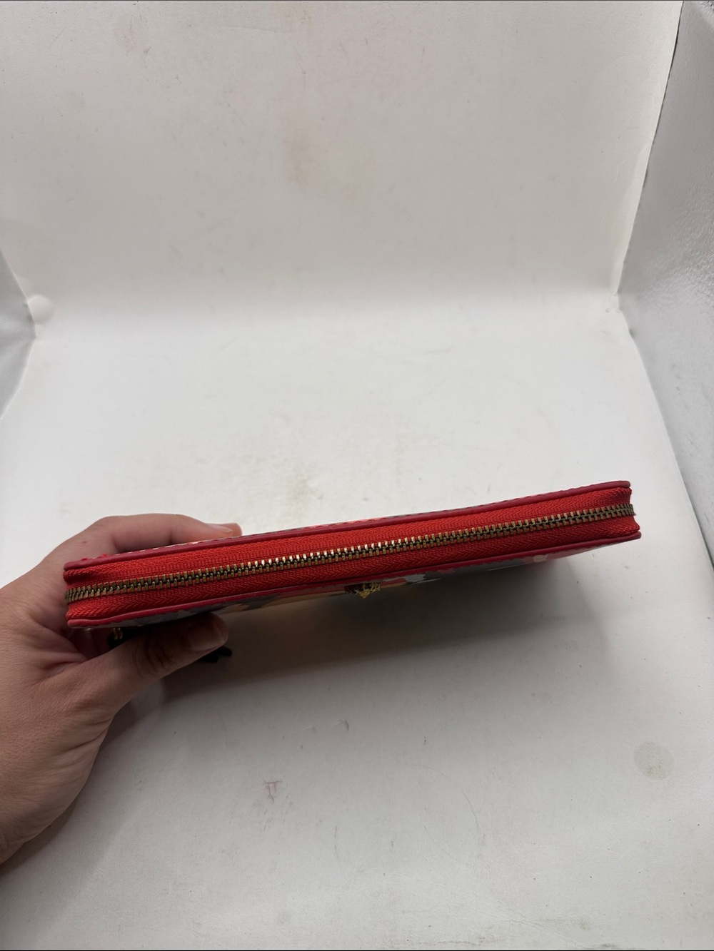 NWT Anne Klein Abstract Slim Zip Around Wallet Red Black Tan ID Card Holder - Picture 5 of 14